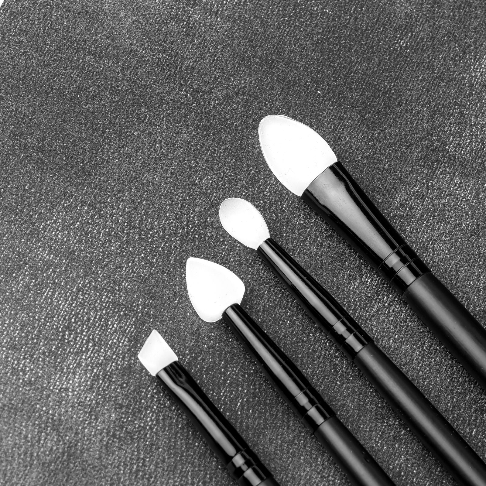 Brow Brushes, Applicators & Disposables